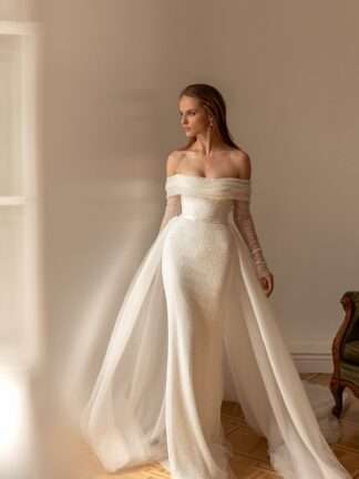 Aretta Eva Lendel Wedding Dress. Less is more 2022. Chameleon Bride Bournemouth Dorset
