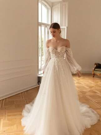 Astoria Eva Lendel Wedding Dress. Less is more 2022. Chameleon Bride Bournemouth Dorset