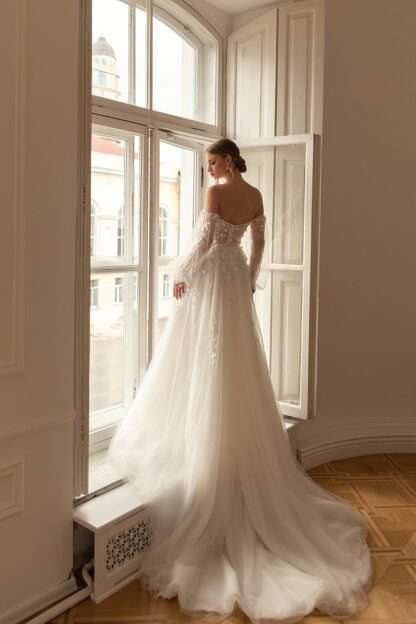 Astoria Eva Lendel Wedding Dress. Less is more 2022. Chameleon Bride Bournemouth Dorset