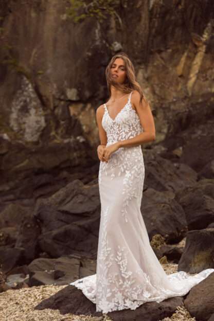 Jenna Madi Lane Wedding dress with detachable flutter flowy sleeves. Chameleon Bride Bournemouth Dorset
