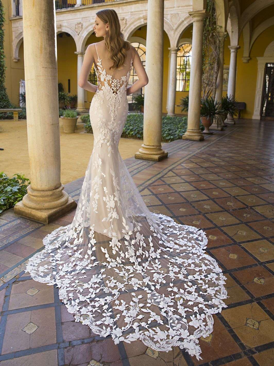 Enzoani wedding dress cost hotsell