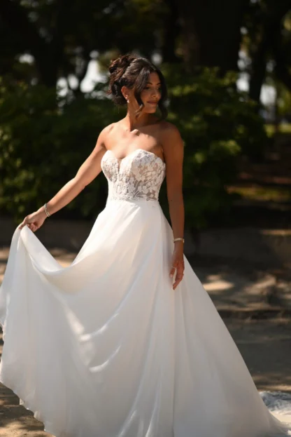 D3862 Essense of Australia wedding dress. strapless lace bodice with sweetheart neckline with floaty chiffon skirt. Chameleon Bride Bournemouth Dorset