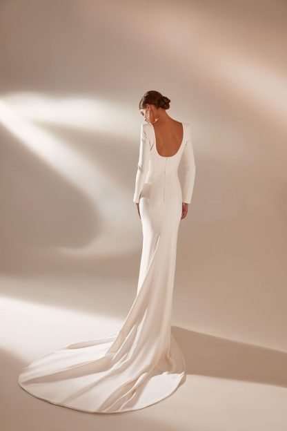 Paige Milla Nova. Plain long sleeve square neck fitted crepe wedding dress. Modern clean minimalist bride. Chameleon Bride Dorset