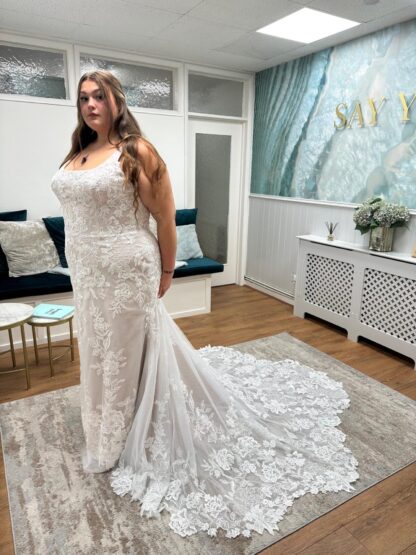 Sasha Plus size square neck mermaid fitted body con Wedding Dress for curvy brides with curves Chameleon Bride Dorset