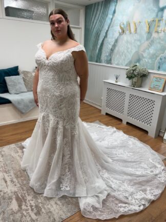 Piper curvy mermaid wedding dress with beading and chantilly lace. Fit and flare for plus size bride. Chameleon Bride Bournemouth Dorset