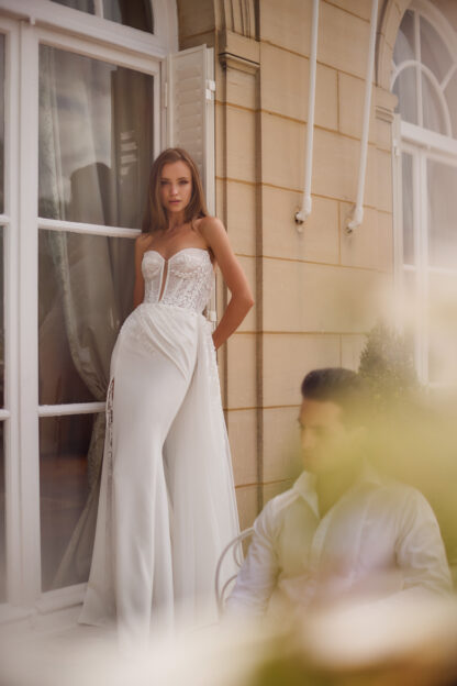 Montblanc Eva Lendel strapless wedding dress with detachable overskirt. Chameleon Bride Bournemouth Dorset