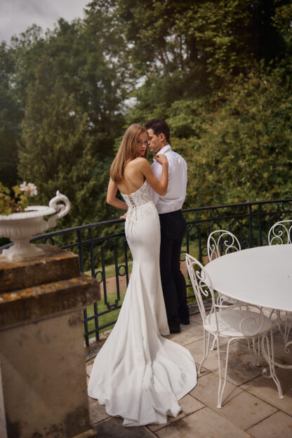 Montblanc Eva Lendel strapless wedding dress with detachable overskirt. Chameleon Bride Bournemouth Dorset